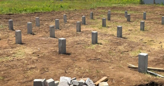 Фундамент на забивных жб сваях под ключ в Южноуральске - фундамент из забивных железобетонных свай цена от 3153 руб/м2