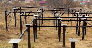 Свайный фундамент под ключ цена с установкой в Южноуральске от 517 рублей/м2| установка свайного фундамента под дом под ключ недорого